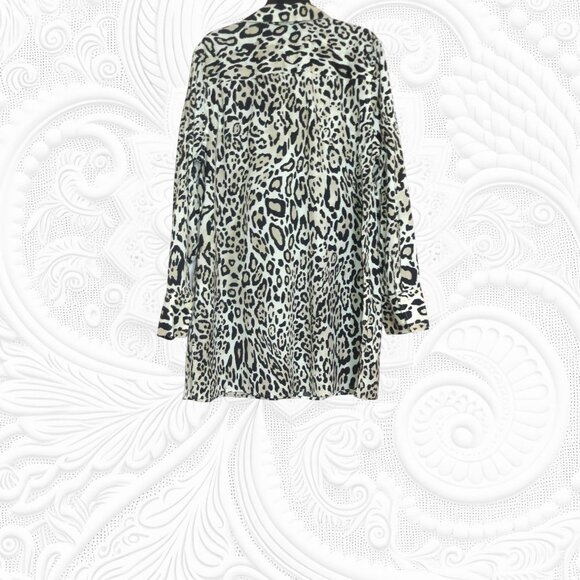 Chico's (Size 2) 12/14 Animal Print No-Iron Long Sleeve Blouse - Picture 3 of 3